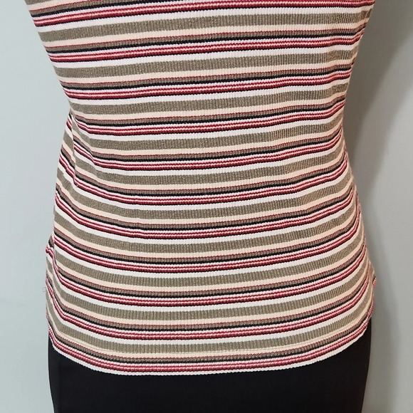 Athletic Works Red & Green Sleeveless top - Picture 10 of 11